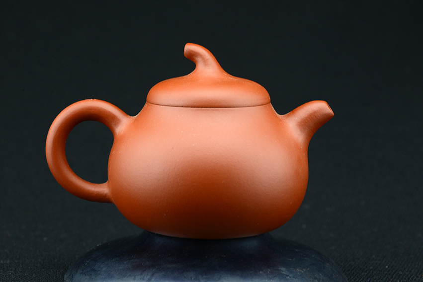 Hong Ni Quie Duan yixing teapot
